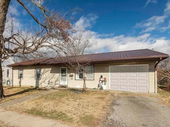 134 W Chestnut St, Anna, IL 62906