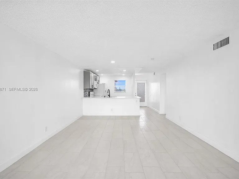 2601 NE 3rd Ct #4110 — Photo 7