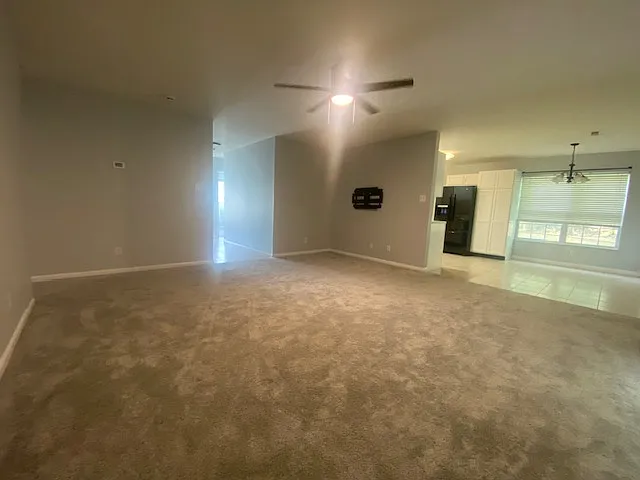 1024 Willow Creek Cir — Photo 4