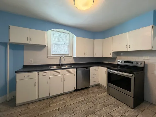 82 Rockland St APT 2, Roxbury, MA 02119