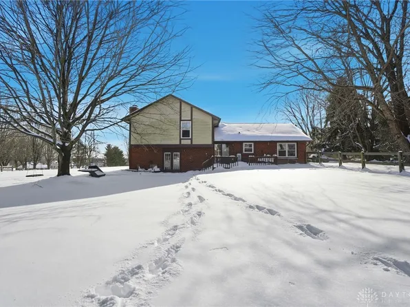 2752 Harlan Rd, Waynesville, OH 45068