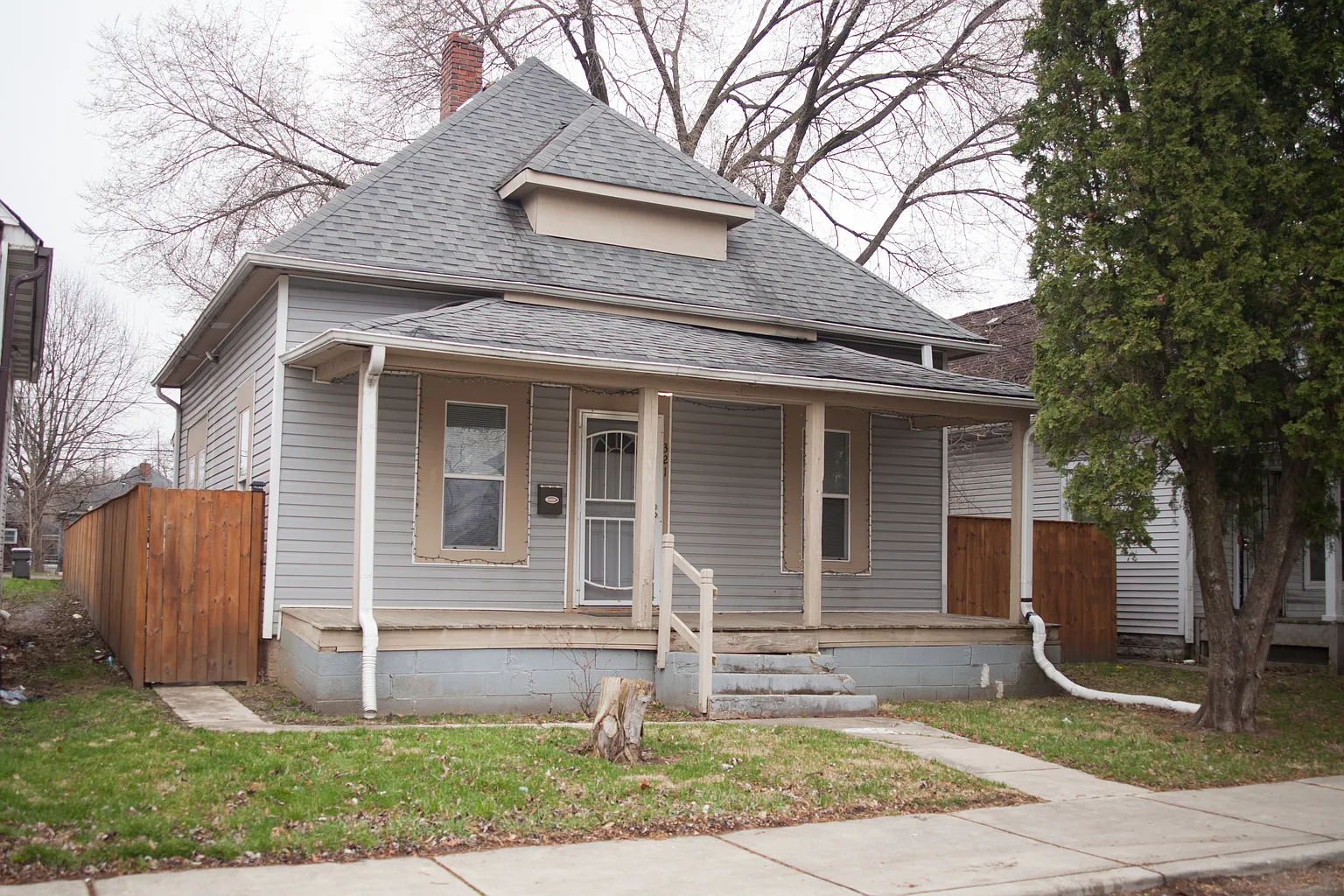 321 S Temple Ave photo 1