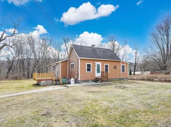108 Highland Ave, Russell, MA 01071