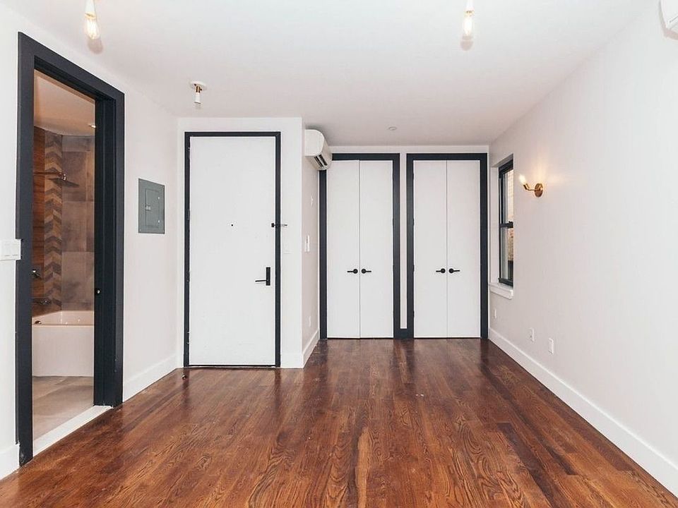 1st image of 1150 Pacific St APT 4