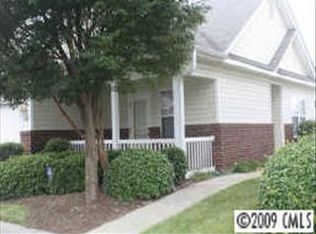 8634 Meadowmont View Dr, Charlotte, NC 28269