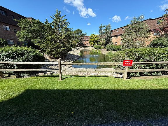 3rd image of 622 Cobblestone Cir APT D