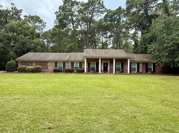 304 Tallokas Rd, Moultrie, GA 31768