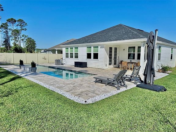 2nd image of 36 Signet Cir