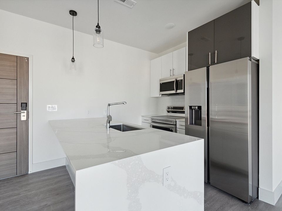 1st image of 1221 E Fletcher St #208A