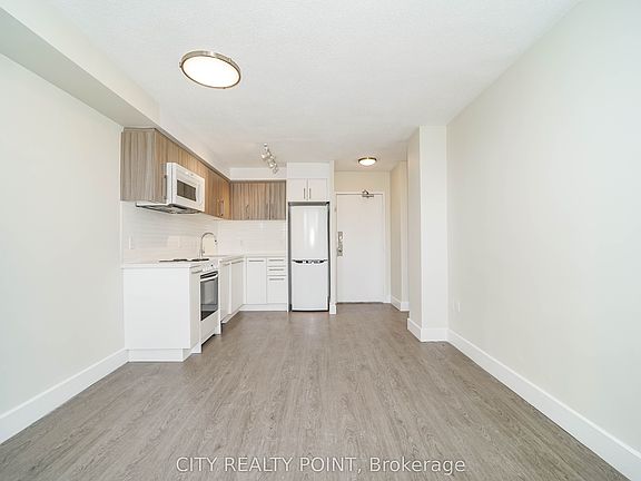 5th image of 1500 Bathurst St #207