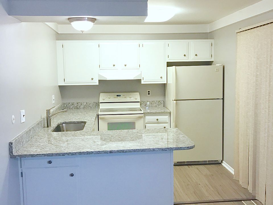 1st image of 22789 Renford St