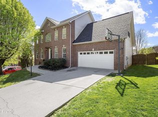 721 Baldwin Station Ln, Knoxville, TN 37922