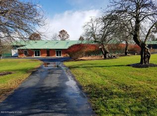 1254 Meeker Rd, Dallas, PA 18612