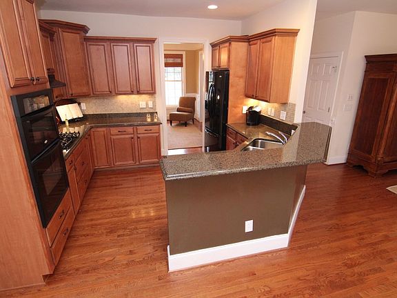Beautiful Open Kitchen