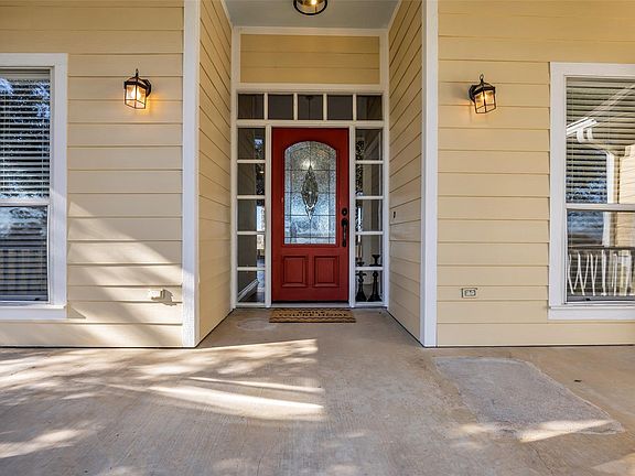 3rd image of 1075 Harrisburg Rd