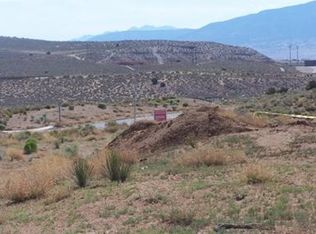 808 Acano Cir NE, Rio Rancho, NM 87124