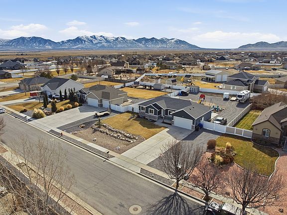 5th image of 784 E Frontier Rd