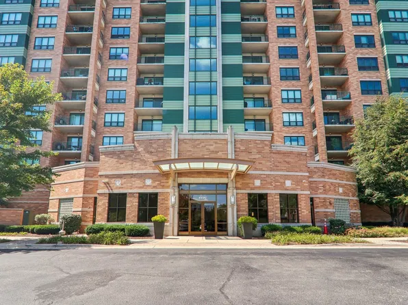 6420 Double Eagle Dr Unit 609, Woodridge, IL 60517