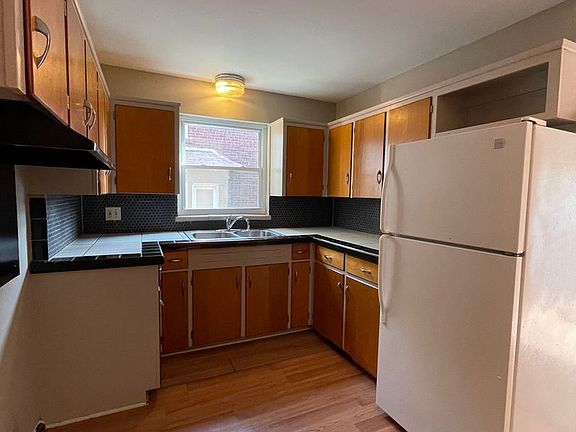 5th image of 115 Hillcrest Ave NW #5442DBFCF