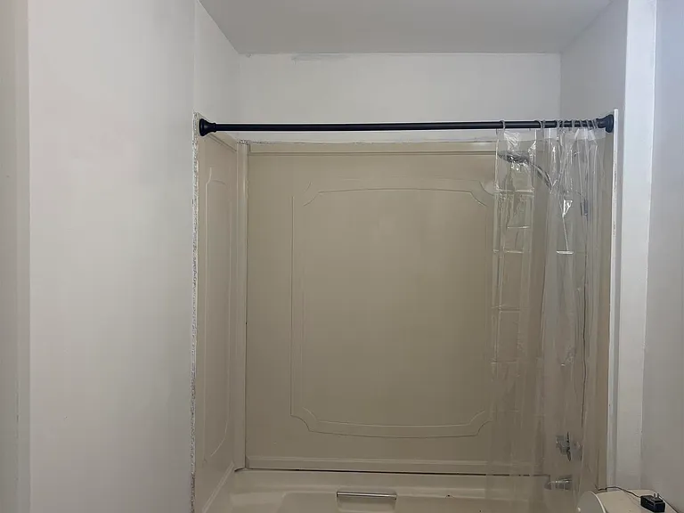 841 Stewart St — Photo 12