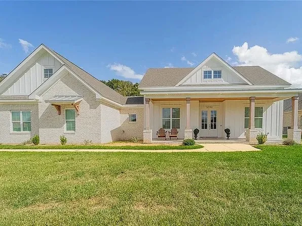 5793 Orchard Ln E, Grand Bay, AL 36541