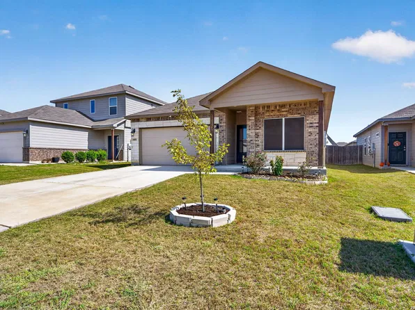 14630 Latigo Loop, Elmendorf, TX 78112