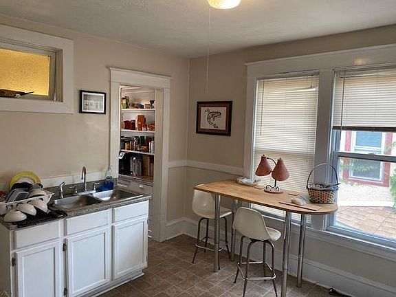 5th image of 1938 Pierce St NE Floor 2