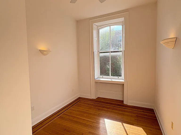 329 S 17th St #2 — Photo 19
