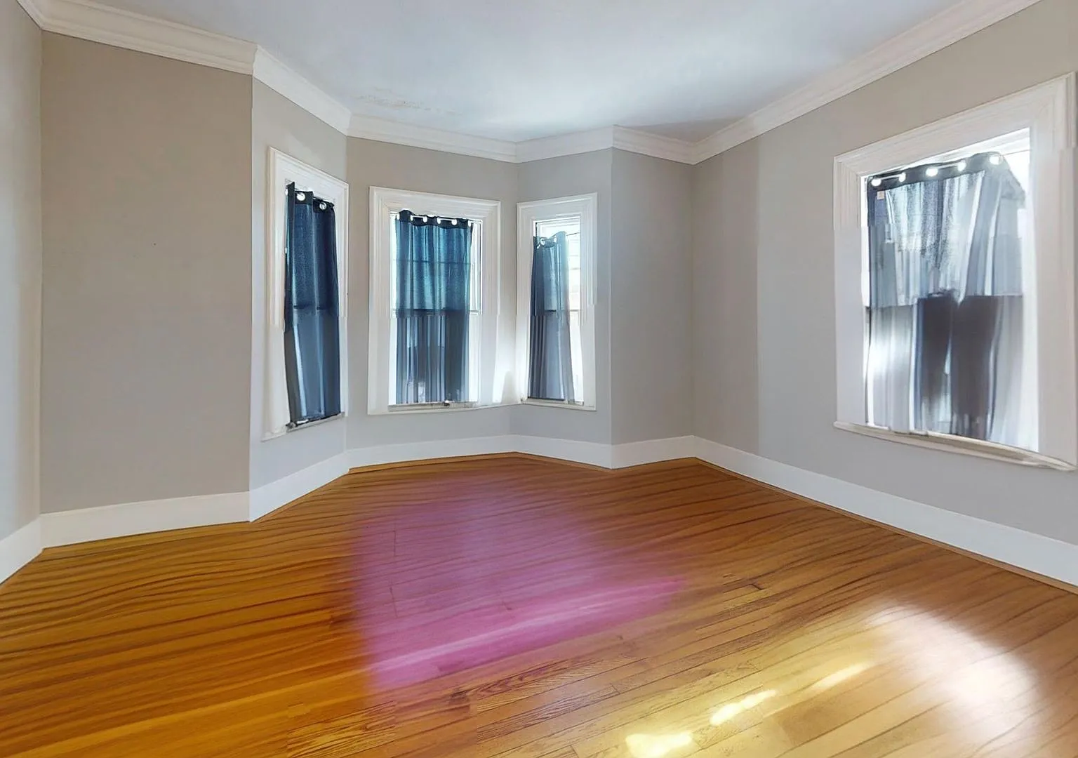 12 Lyman St — Photo 4