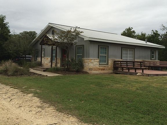 view of the front from the driveway