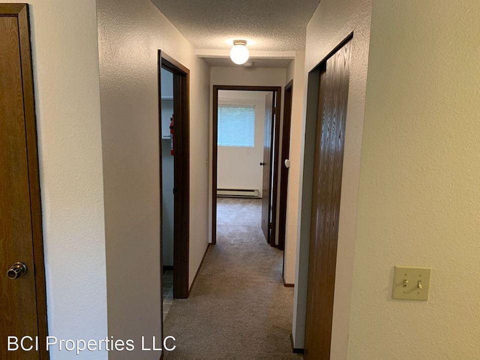 1st image of 5823 N 33rd St #3