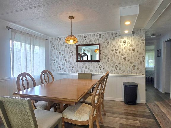 5th image of 7315 Lakeshore Dr