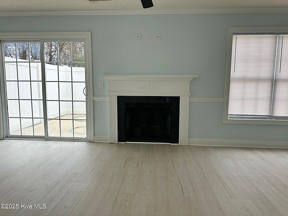 3rd image of 4251 Dudleys Grant Dr APT A
