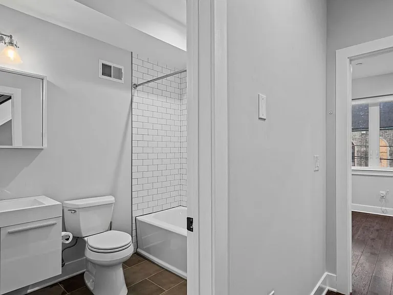 1410 N Marston St — Photo 17