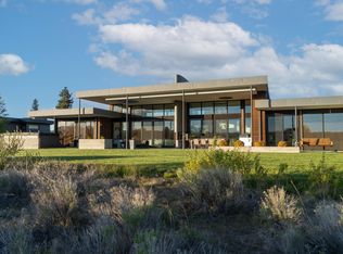 61623 Hosmer Lake Dr, Bend, OR 97702