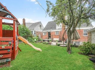4818 190th St, Fresh Meadows, NY
