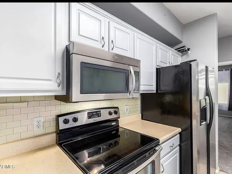 420 W 1st St #219 — Photo 10