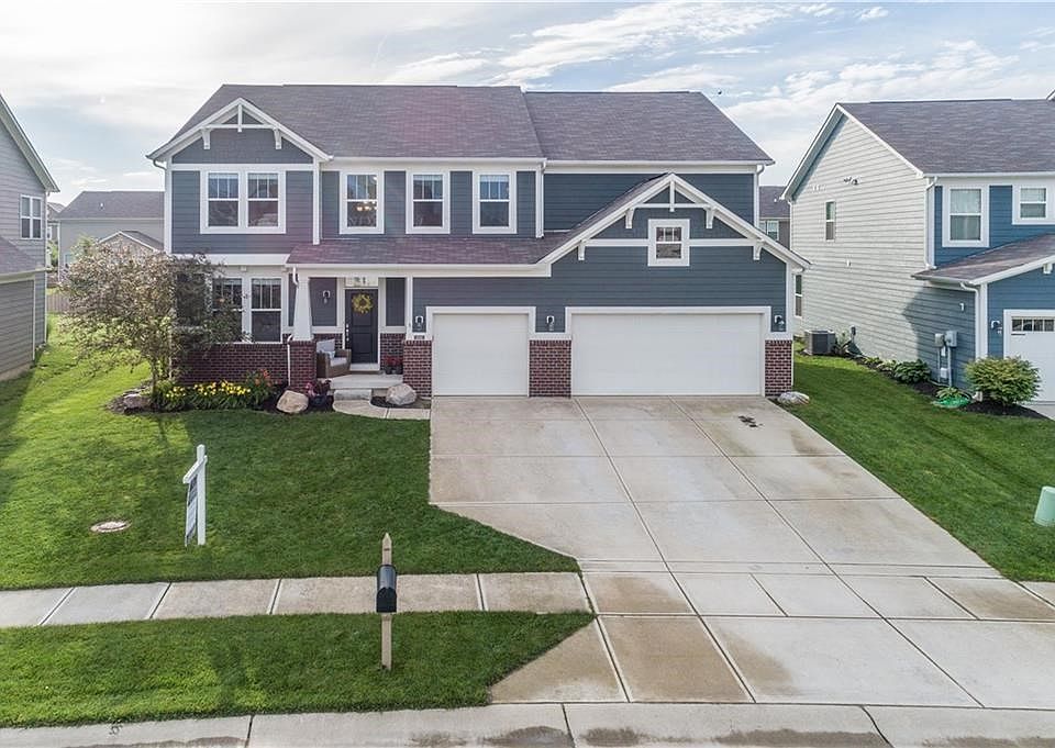 1st image of 15746 Chapel Park Dr E