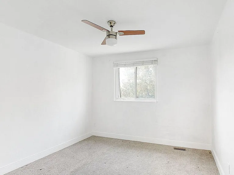 1669 Alwin Cir — Photo 21