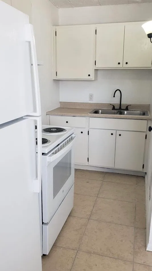 1 bed, 350 sqft, $595 — Photo 3