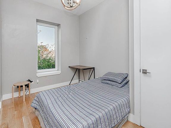 4th image of 304 Linden St #4
