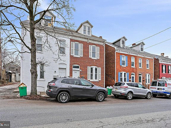 2nd image of 289 Union St