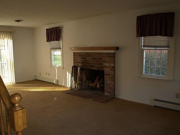 4th image of 330 Twin Lakes Dr #330