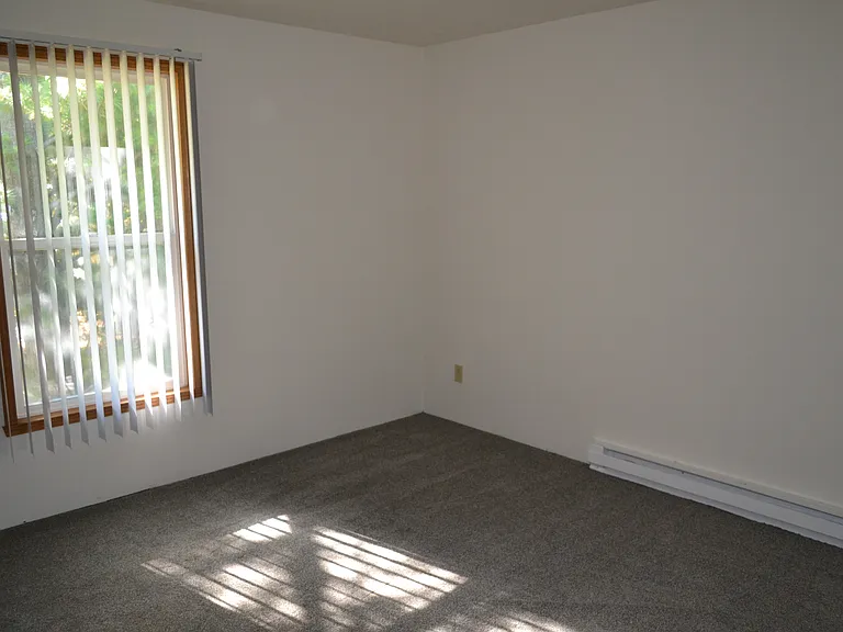 14995 Liston Ave — Photo 5