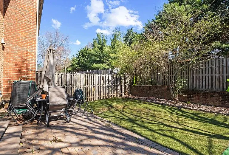 Forestdale Dr — Photo 13