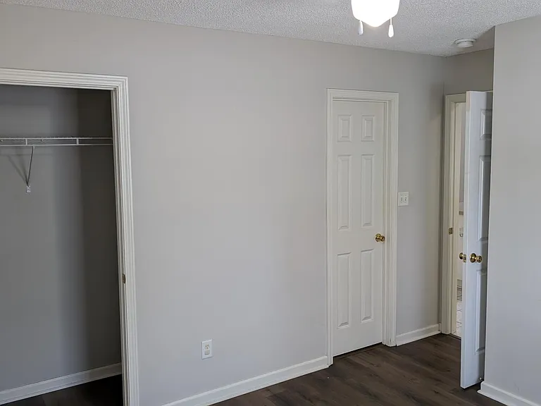 207 Evans Lake Dr — Photo 8