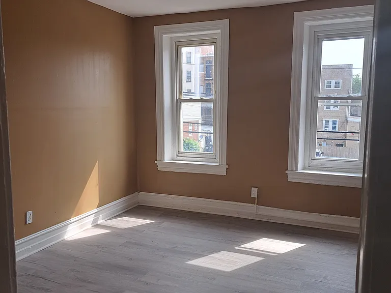 134 N Hall St — Photo 11
