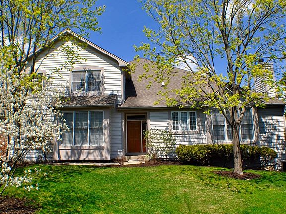 Being on the end you have a little bit of a private side yard also at the end of the cul de sac.