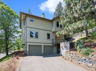 215 Piedmont Dr, Ashland, OR 97520