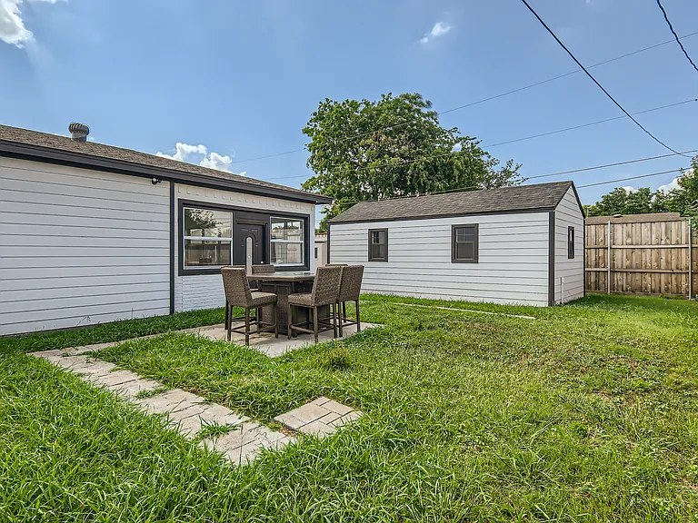 1905 Greenbrook Dr — Photo 36